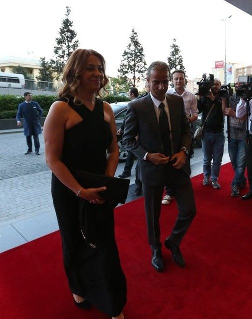 Düğüne Fenerbahçe'li futbolcular ve eşlerinin şıklığı damgasını vurdu.