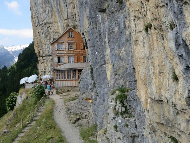 22- Berggasthaus Aescher - İsviçre Alpleri