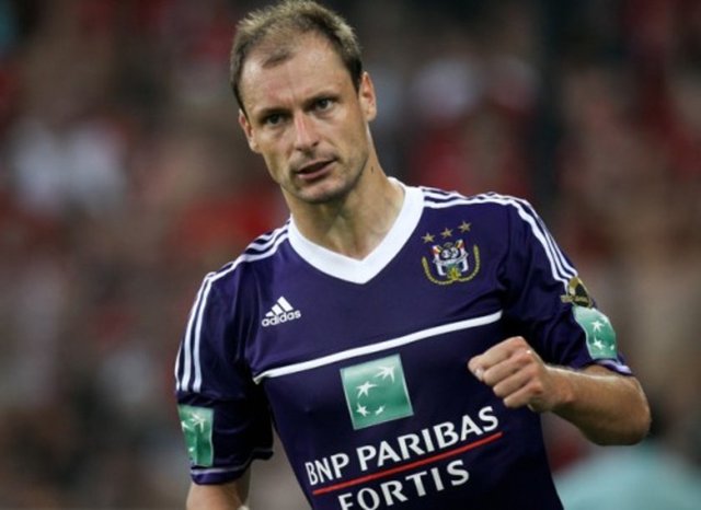 18- Milan Jovanovic - Yaş: 34 - Pozisyon: Forvet, Sol Kanat          - Oynadığı son kulüp: Anderlecht - Piyasa Değeri: 750 bin Euro