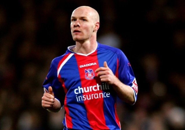 9- Andrew Johnson - Yaş: 34 - Pozisyon: Forvet, Santrafor   - Oynadığı son kulüp: Crystal Palace - Piyasa Değeri: 1 milyon Euro