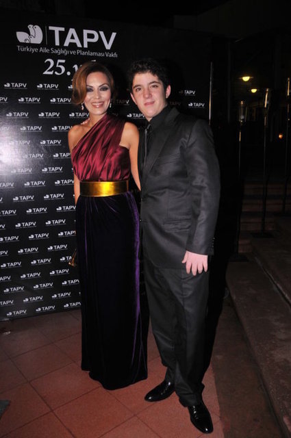 ASLAN KEMAL, FERYAL GÜLMAN 