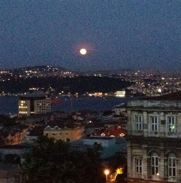 Bu da bir başka gece manzarası..  -