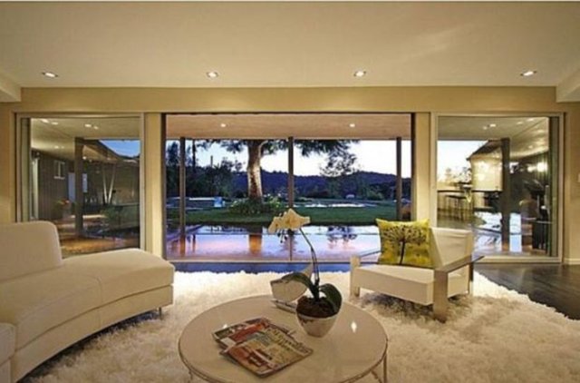 MİLEY CYRUS  - Miley Cyrus, henüz 18 yaşındayken böyle bir eve sahip oldu.