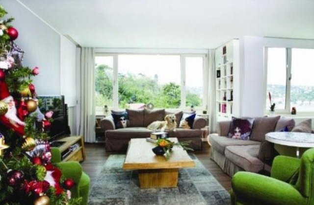 SEFE AVCI VE KIVAN KASABALI  - Sedef Avcı ve Kıvanç Kasabalı'nın salonunun manzarası böyle.