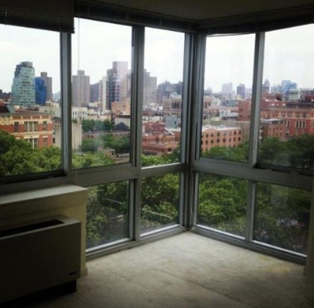 DERYA BAYKAL  - Bu da annesi Derya Baykal'ın gözünden kızının salonundan görünüm.