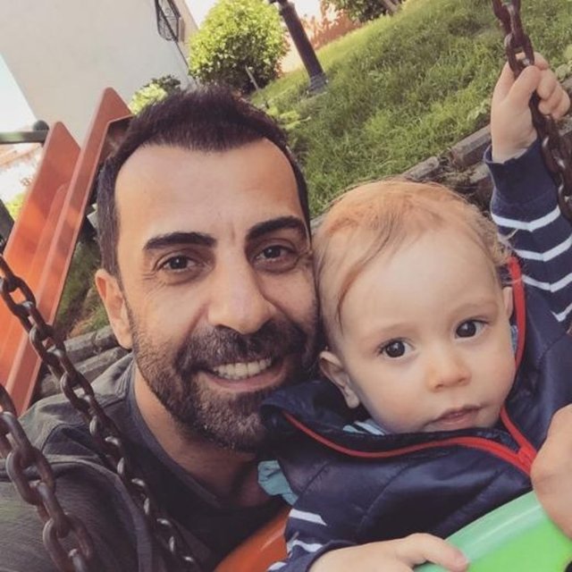 EMRE KARAYEL  - Salıncakta ilk deneyim amcayla olur