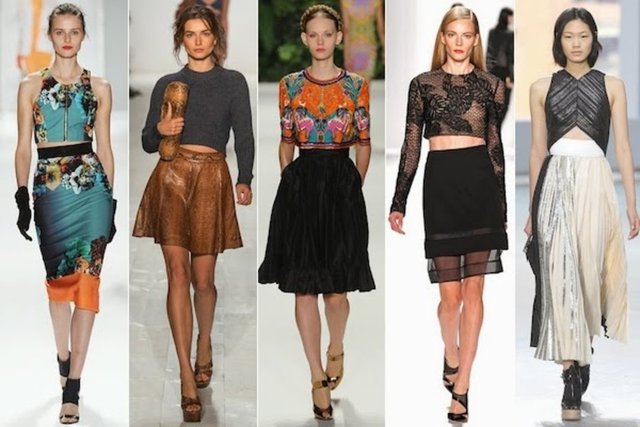 Geçen sezon çok kullandık elbise ve etekleri, ama ayrı ayrı. Bu sezon ise, elbise üzerine giyilen etekler yani katmanlı elbiseler çok ama çok trend.