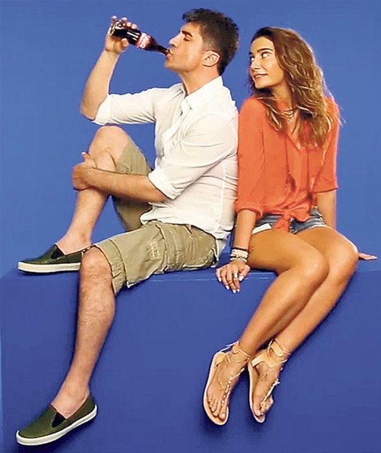 Sıla, "Eleştirilerin önünde saygıyla eğilirim. Üzüntüden değil, zehirlendiğim için hastanelik oldum..." dedi.