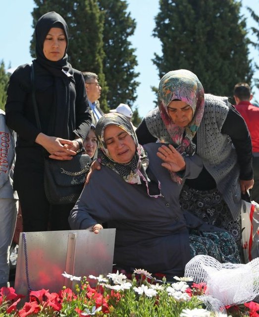 16 Mayıs 2014 saat 14.30 Soma Holding Yönetim Kurulu Başkanı Alp Gürkan, Genel Müdür Ramazan Doğru ve İşletme Müdürü Akın çelik'le birlikte basın toplantısı