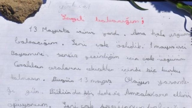 Madende can veren 301 işçiden birisi olan Ali Yüksel'in kızı Türkan Yüksel de babası için yazdığı mektubu mezarının başına bıraktı.