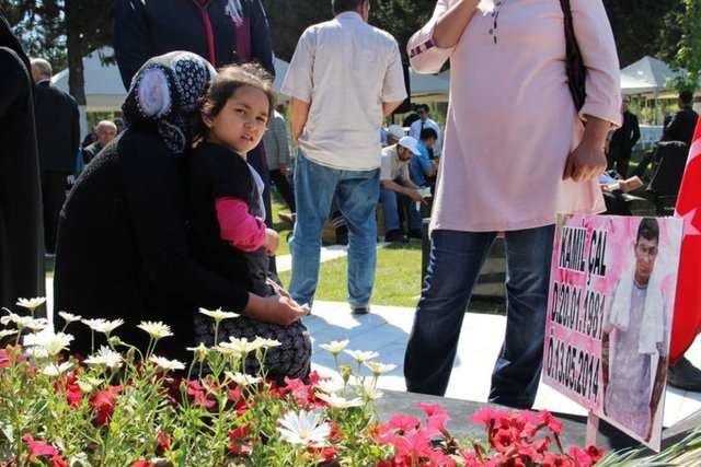 4 Aralık 2014 madencilere yeni haklar getiren yasa, Dünya Madencilere Günü'nde yasalaştı. -
