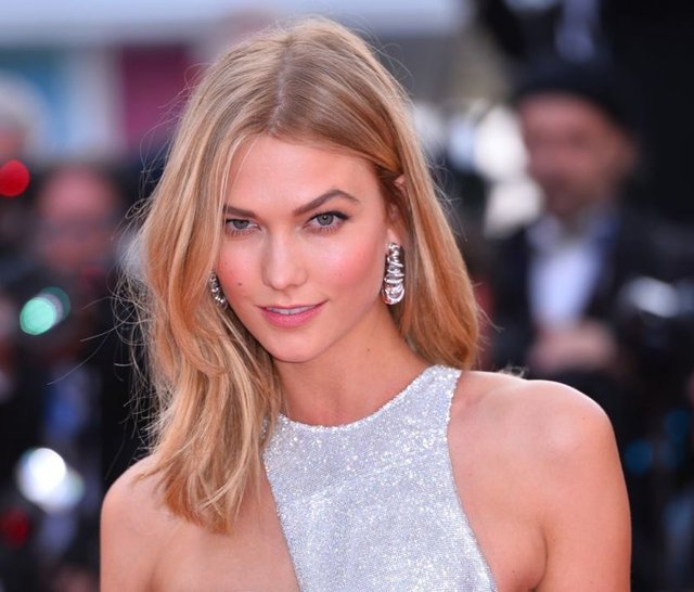 KARLIE KLOSS