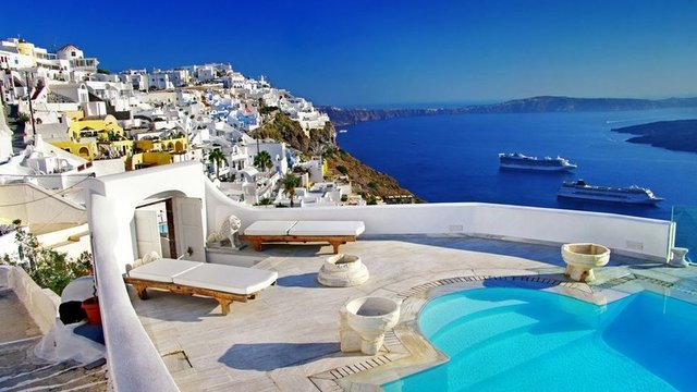 4. Santorini, Yunanistan