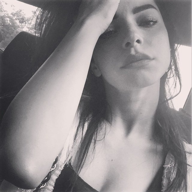 MERVE BOLUĞUR   - Trafikte intihar etme keyfi -  -  -  -