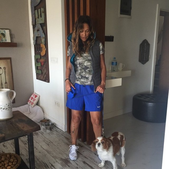 HÜLYA AVŞAR  - Spora gidiyoruz