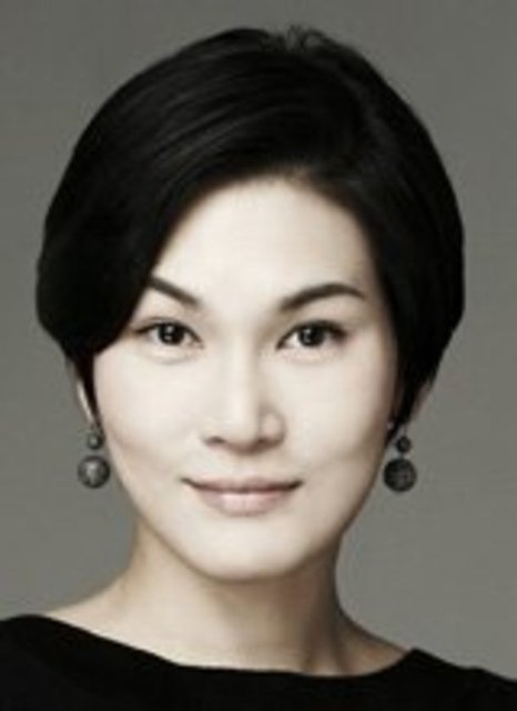 Koreli iş kadını moda ve kimyasal ürünler alanlarında faaliyet gösteren Cheil Industrie'in başkanlığını yürütüyor