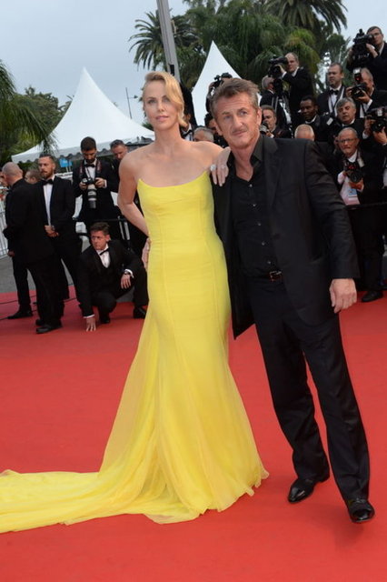 SEAN PENN, CHARLIZE THERON 