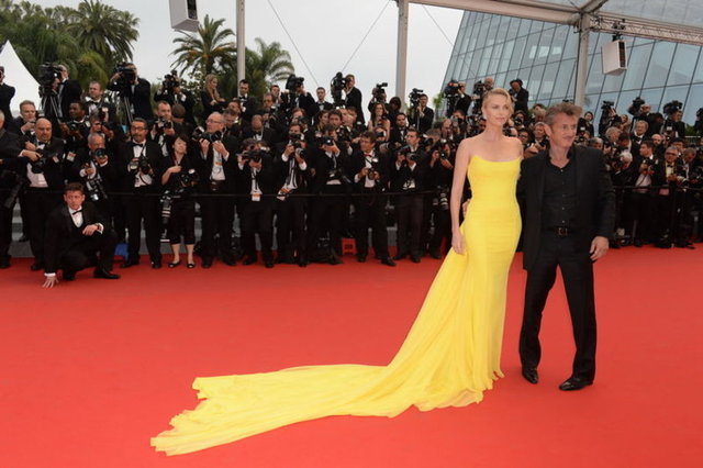 SEAN PENN, CHARLIZE THERON 