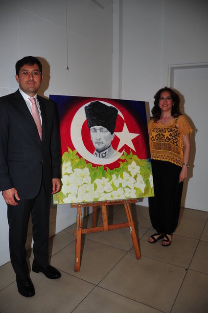 MURAT HAZİNEDAR, NAZAN PAMUK 