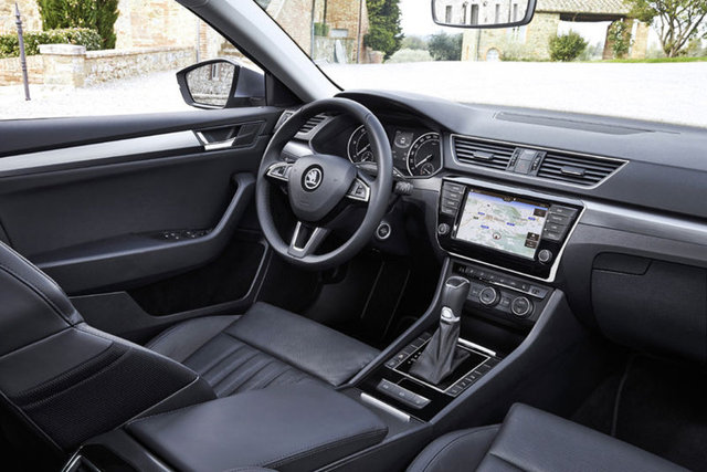 Skoda fuarda ayrıca yeni Fabia ve ilk kez tanıtımı yapılan Fabia Combi'yi de tanıtıyor.