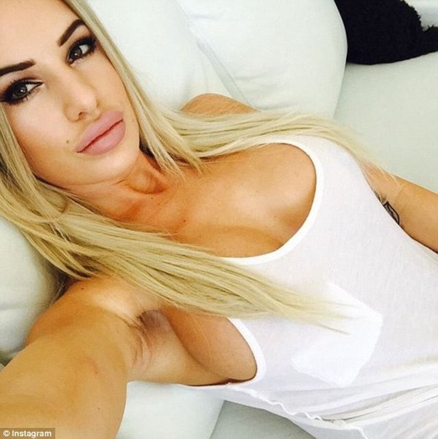 Daha sonra Beynon hakkında zehir zemberek açıklamalar Yapan model Kirsty Engelmann şunları söyledi:Beynon'ın, kurmaca, şovenist ve narsist bir hayat yaşadığını fark ettim.