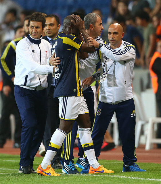 -  - Maçın bitiminde ise Fenerbahçeli - futbolcuların hakem Ali Palabıyık'a - öfkeleri çok büyüktü.