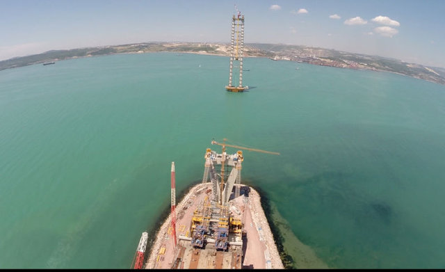 Toplamda 2 bin 682 metre olarak planlanan köprü, 1500 metreyle de dünyanın en büyük orta açıklığına sahip 4'üncü köprüsü olacak.