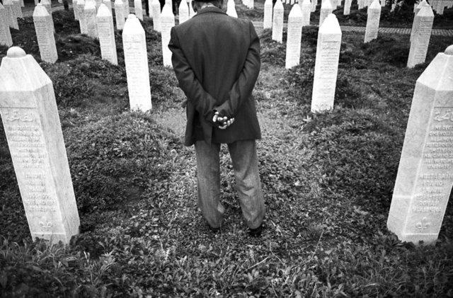 Ölümün gerçekleşmesinden 24 saat sonra vücut çürümeye başlıyor. Solunumun durması bakteriler için işaret oluyor ve çalışmaya başlıyorlar.