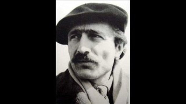 Güzel Sanatlar Akademisi'nde okurken güzelliği ile çevresini etkileyen Mevhibe Hanım o dönem sinema yıldızlarından Rita Hayworth'a benzerliğinden onun filmine atfen Gilda diye çağrılırmış.