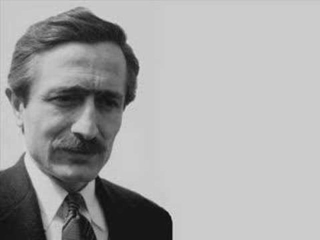 Tamaro'nun iki oğlu tarafından tecavüze uğrar. Babası Titus tarafından öldürülür.