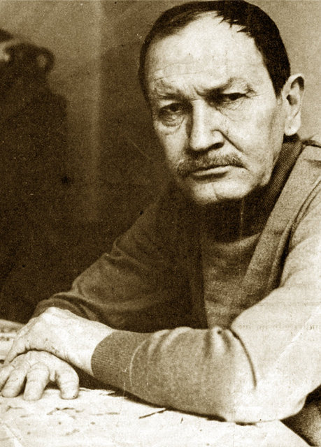 ben de hiçbir rekabetin olmadığı bir alanda boyuna birinci seçilmekten yorulacaktım.