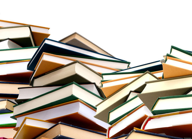 Karam, karam - Kaşı karam, gözü karam, bahtı karam - Sensiz bana canım dünya haram olsun.