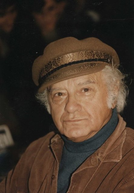 Paris- İstanbul arası çaresiz bir aşk... -