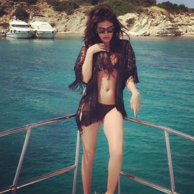 EBRU POLAT  - Habersiz fotolar dahamı bir hosuma gidiyor acaba