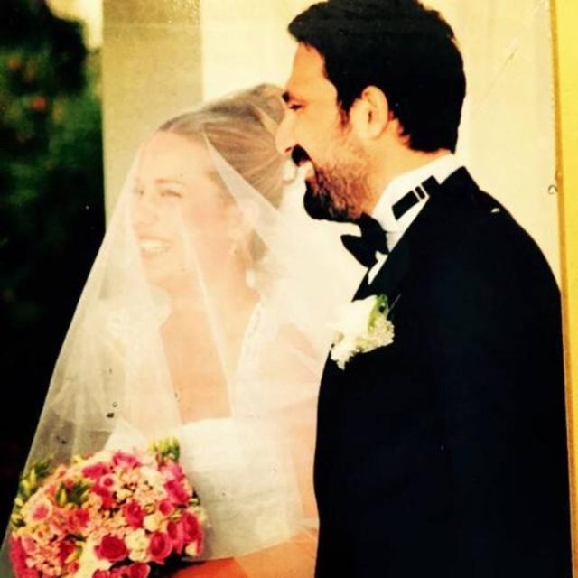 BÜLENT İNAL - Güzel karım benim sevgilim, ömrüm boyunca güzelliğinin müptelasıyım bilesin...Yıldönümümüz kutlu olsun, seni çok seviyorum...