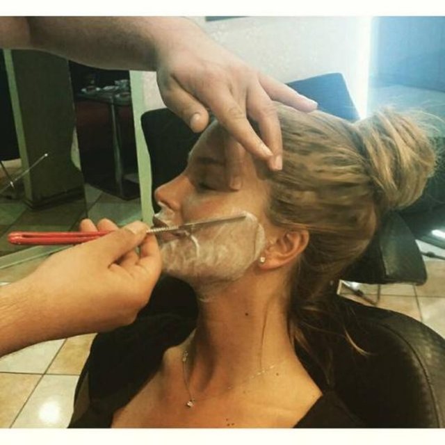 MERVE SARAPÇIOĞLU - Sakal tıraşı da olmadım demem