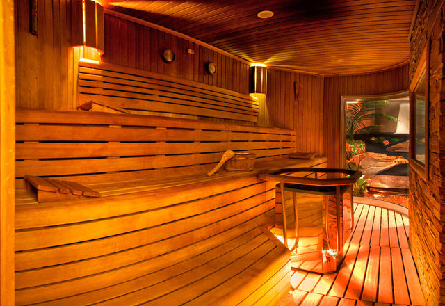 Derin Doku Masajı, Asya Yağsız Masajı, Tai Masajı, İsveç Masajı, Bali dört el masajı gibi masajlar uygulanıyor. 60 dakikalık hamilelik masajı, buranın spesiyalitesi.