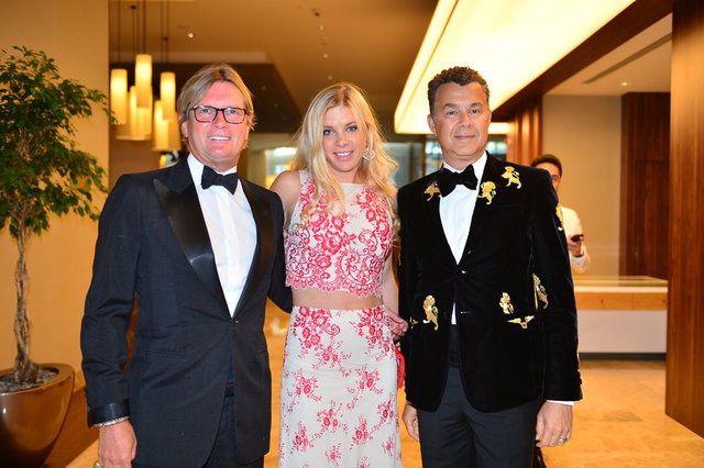 ALESTAIR DUNDAS, CHELSY DAVY, ÖMER KARACAN 
