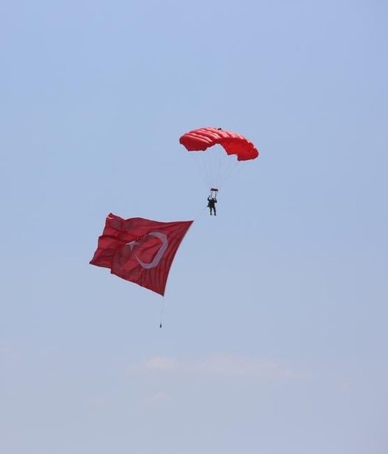 Türk Hava Kuvvetleri'nin kuruluşunun 104'üncü yıldönümü etkinlikleri Çiğli 2. Ana Jet Üs Komutanlığı'nda saat 10.00'da başladı.