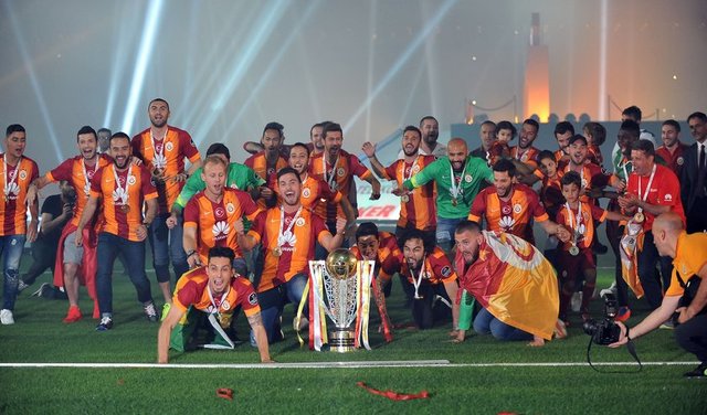 Kupa seremonisinin ardından kısa bir süre sonra etkinlik sona erdi.