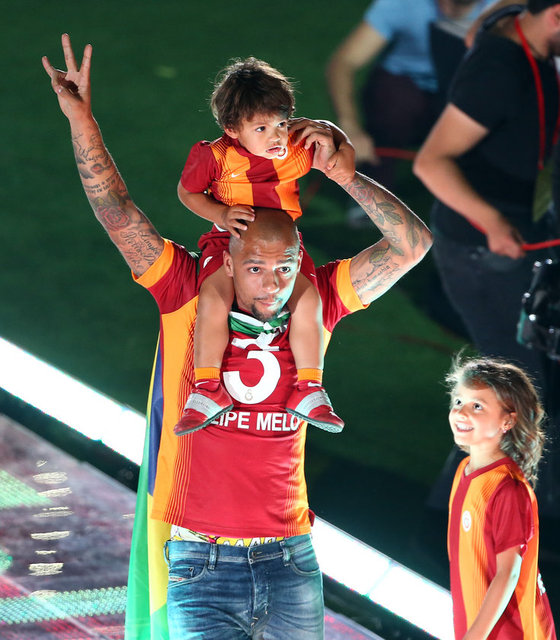 Galatasaray'ın Spor Toto Süper Lig'de 2014-2015 sezonunu şampiyon tamamlaması ve 20. kez bu başarıyı tekrarlayıp, 4. yıldızı takma hakkını elde etmesi nedeniyle büyük bir kutlama organizasyonu düzenlendi.