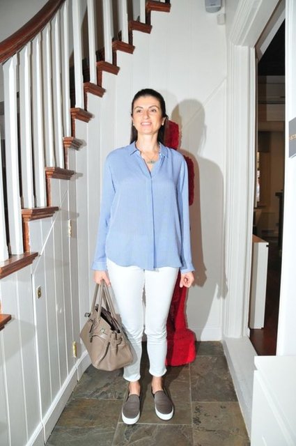 SHELLY ELVAŞVİLİ
