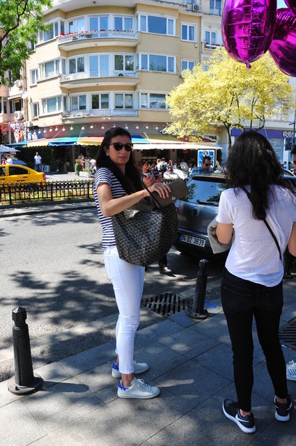SHELLY ELVAŞVİLİ