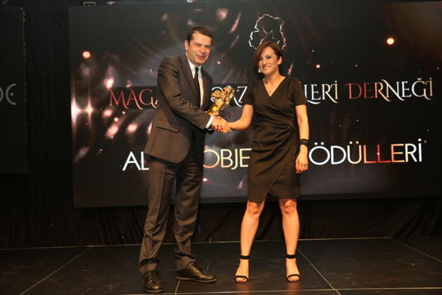 En İyi Erkek Haber Spikeri ödülünü Cüneyt Özdemir aldı