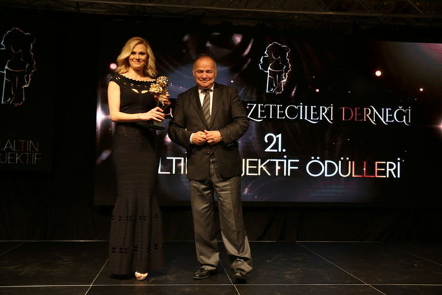 En İyi Kadın Haber Spikeri ödülünü Seda Öğretir aldı