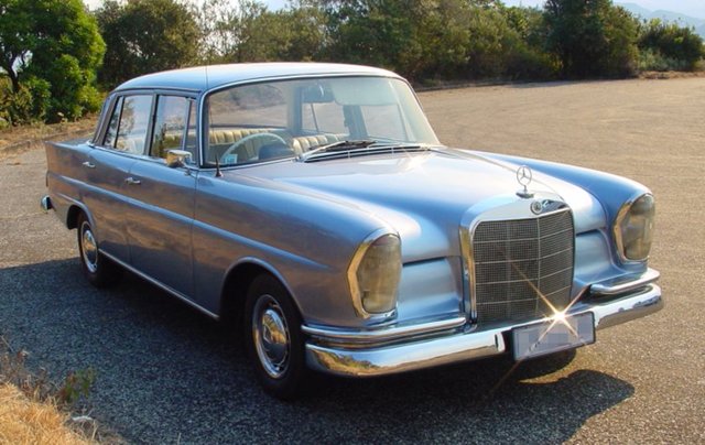1966 yılında İzzet GÜNAY, 90.000 TL'ye satın aldığı, "34 FR 222" plakalı, 1963 model Mercedes 220S'ye sahipti.