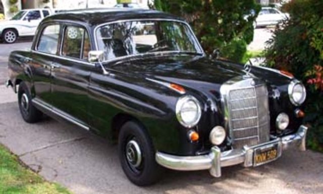 1966 yılında Müşfik KENTER, 35.000 TL'ye satın aldığı, "34 EU 052" plakalı, 1957 model Mercedes 219'a sahipti.