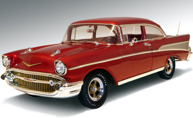 Cehvrolet Bel Air, 8 silindir bir roket motora sahipti ve saatte 160 km hız yapabiliyordu.