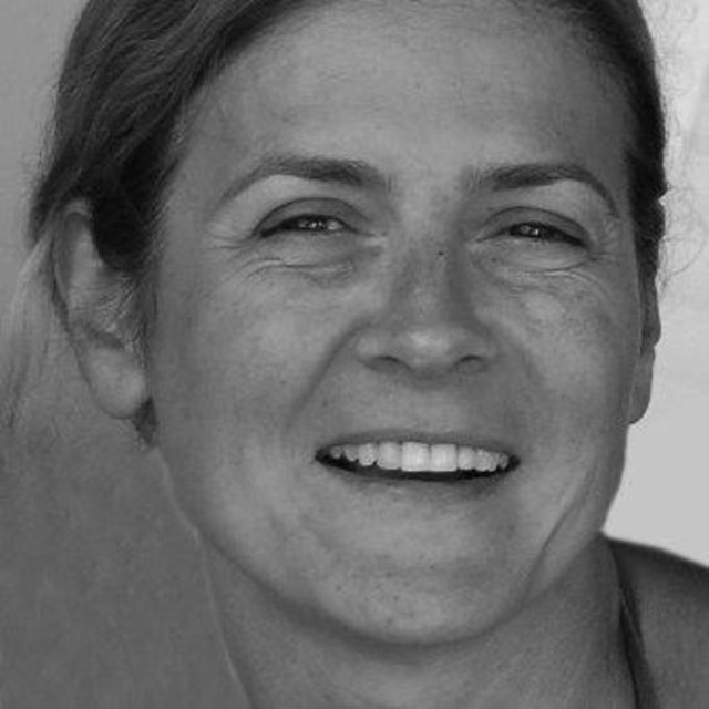 18- Aylin UysalKıdemli Tasarım Direktörü ve Stratejist, Oracle