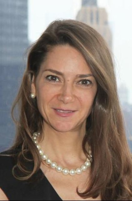 Liz Elting 	310 Milyon Dolar